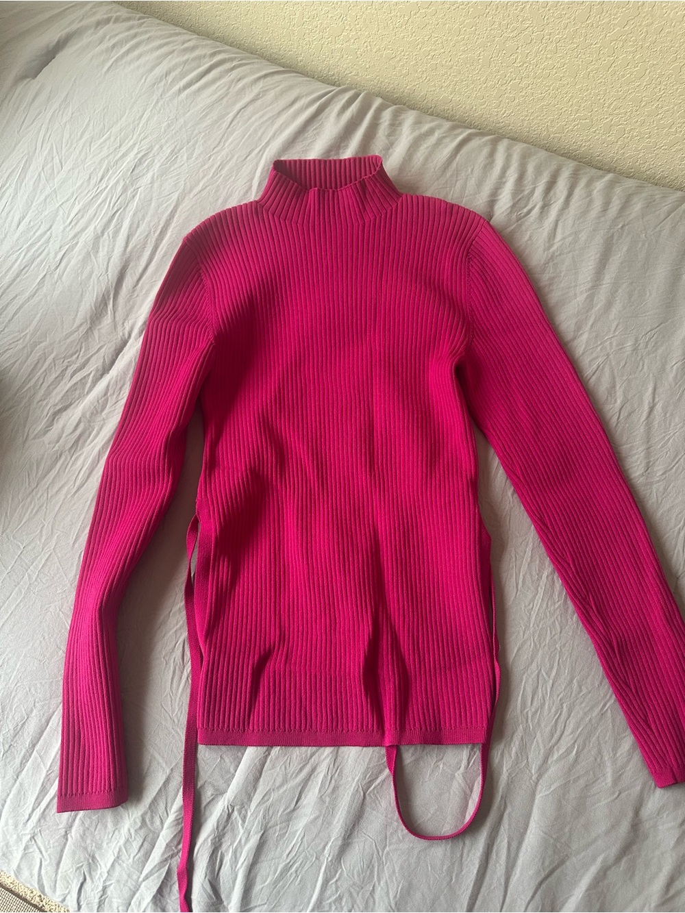 aritzia babaton pink sweater